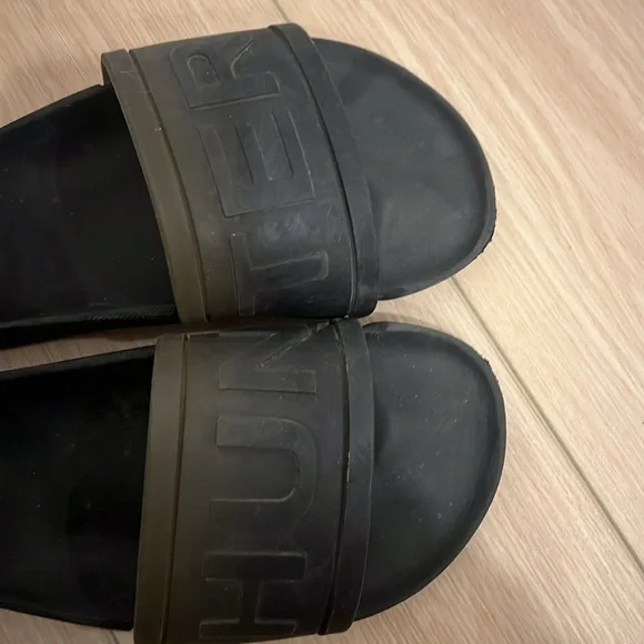 Hunter Slides - Picture 3 of 3